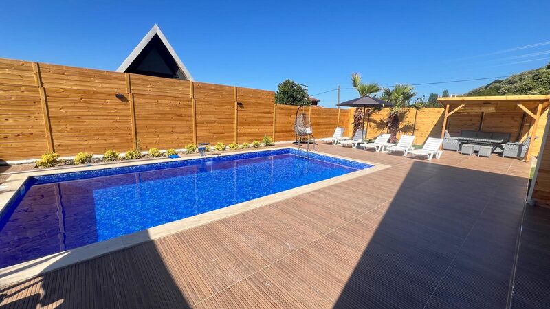 "Vivavera Bungalow",